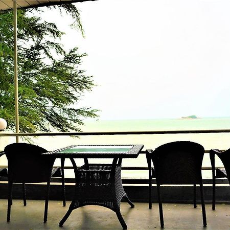 G&T'S Beach Front Villa Tanjung Bungah  Zewnętrze zdjęcie