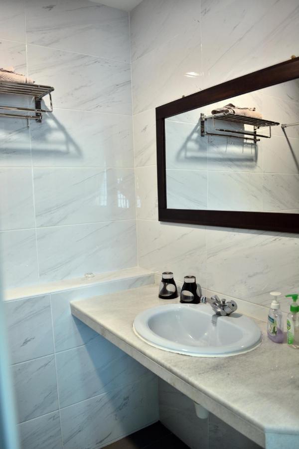 G&T'S Beach Front Villa Tanjung Bungah  Zewnętrze zdjęcie